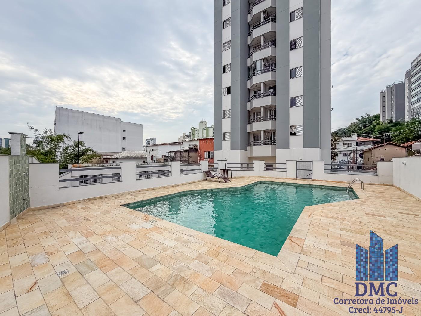 Piscina com Solarium