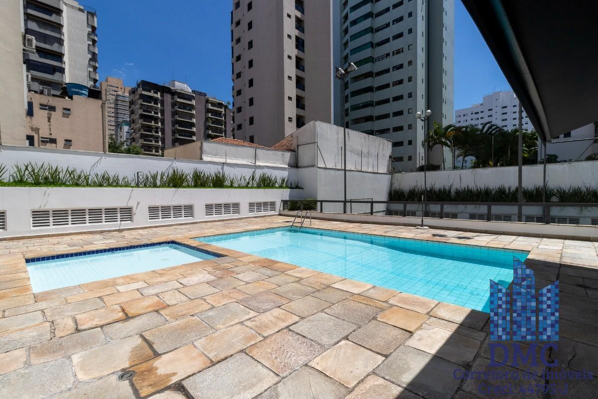 Piscina com Solarium