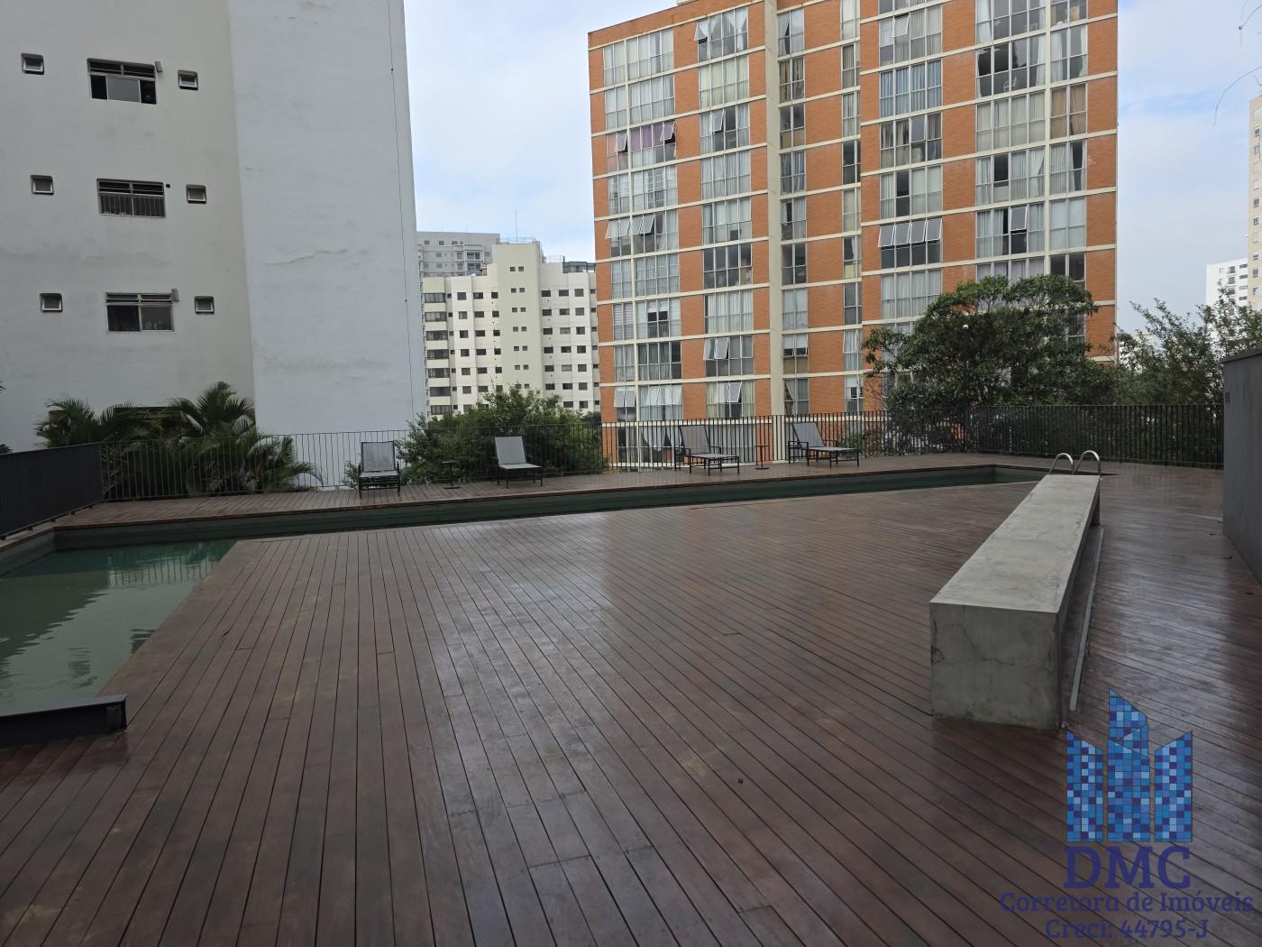 Piscina com Solarium