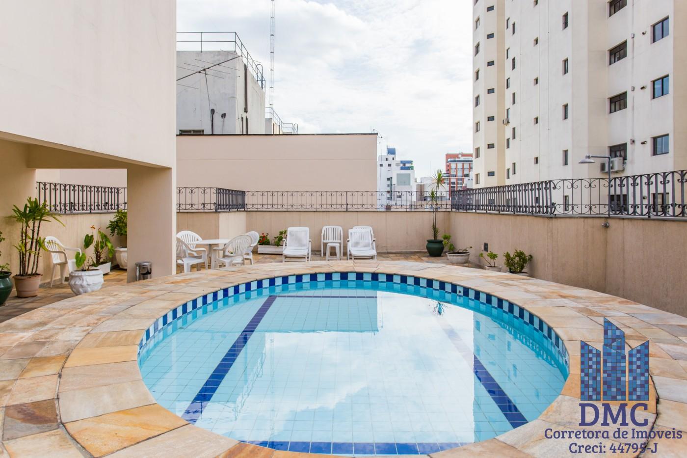Piscina com Solarium
