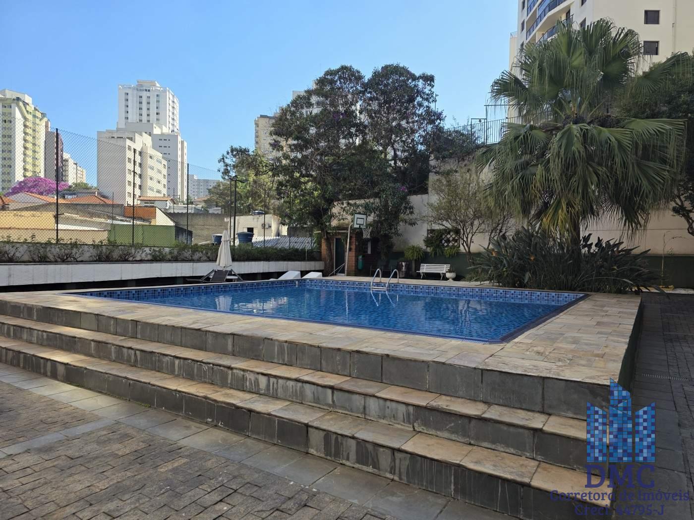 Piscina com Solarium