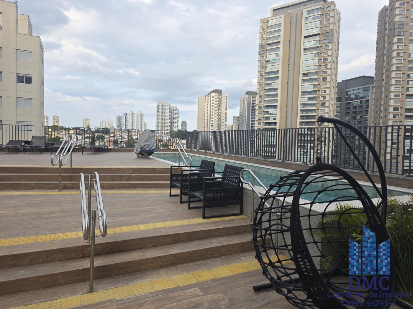Piscina com Solarium