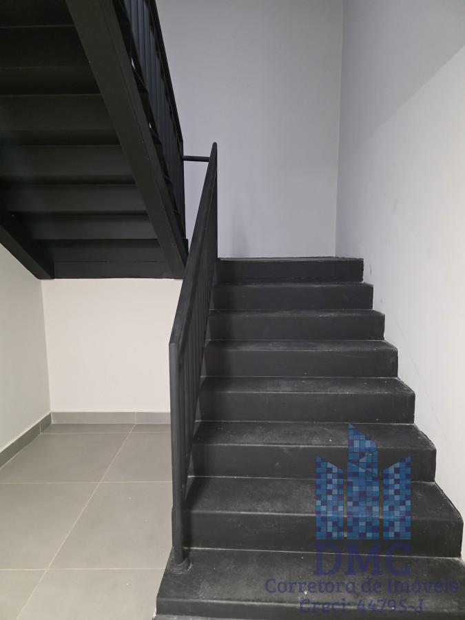 Escadaria para Acesso ao Piso Superior